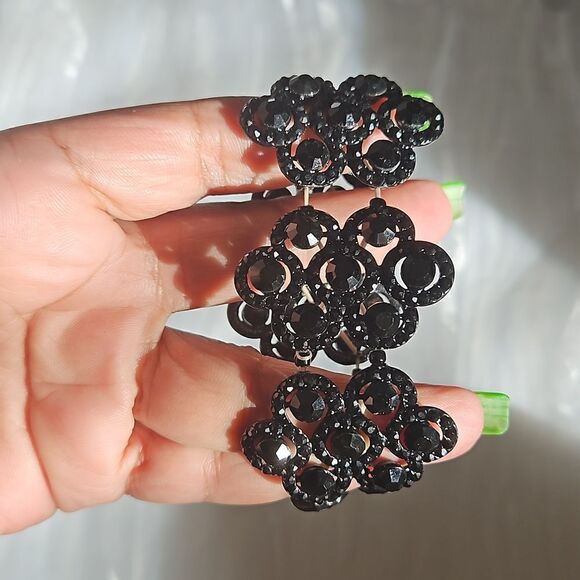 Bitter & Sweet Floral Beaded Elastic String Bracelet 7 Inch Black - Picture 5 of 16